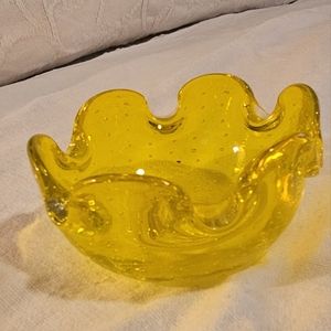 Set of 2 yellow glass bowls? Will separate set. Vintage?These were gifted.